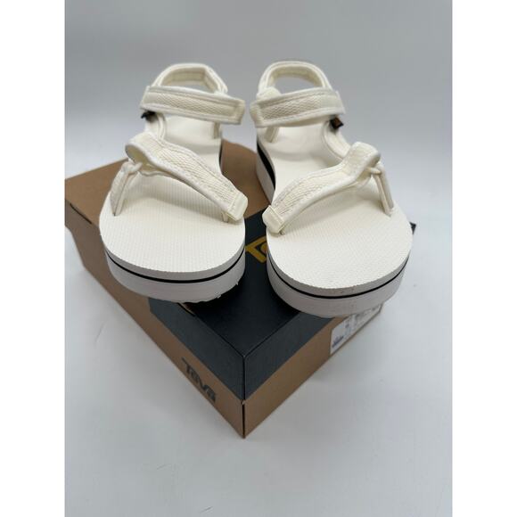 Teva Flatform Universal Mesh Print Platform Sandal White  TEVA Mesh Platform Sandals in Bright White // 11